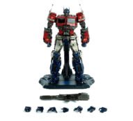 Optimus Prime DLX Scale Collectible Series